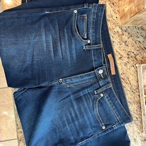 Joe’s Honey Curvy Skinny Jeans